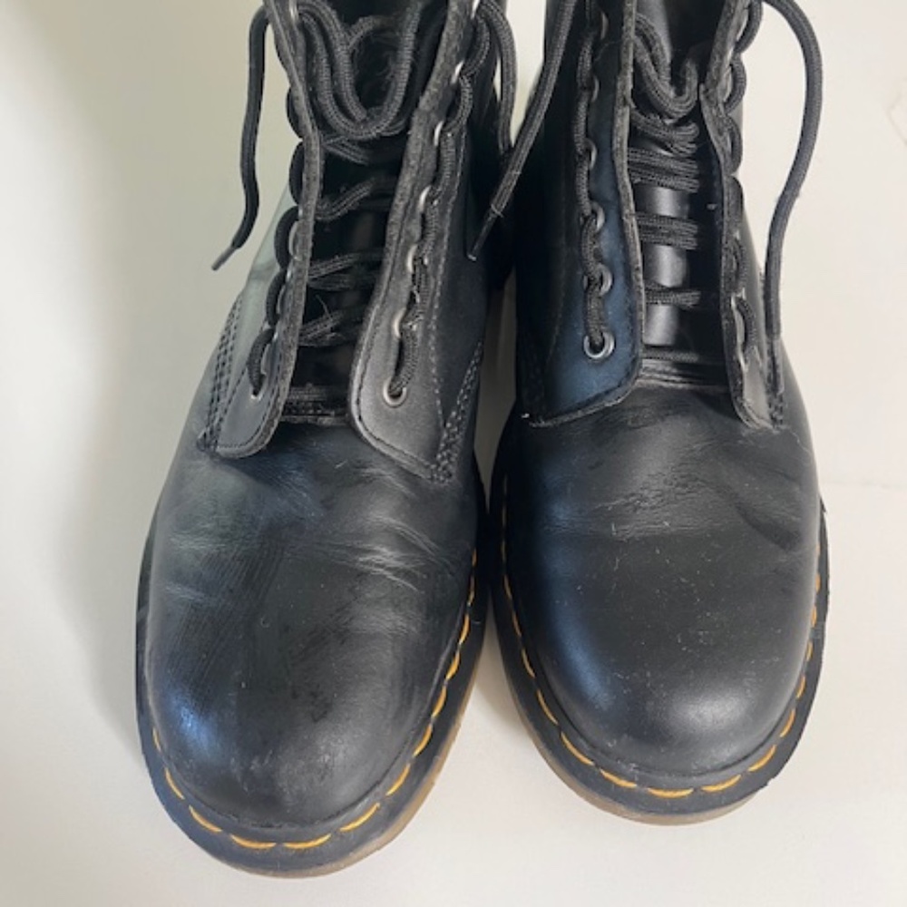 Doc Martens 8 hole Black